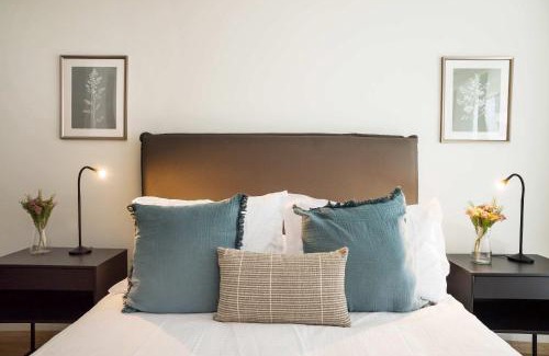 Apoquindo Apartment | Chic 1BR Oasis for 3 in Bustling Las Condes