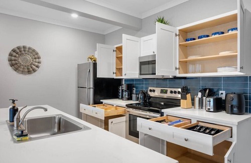 Port Wentworth Apartment | Chic 2-bedroom apartment with AC, fitness room, pool - A