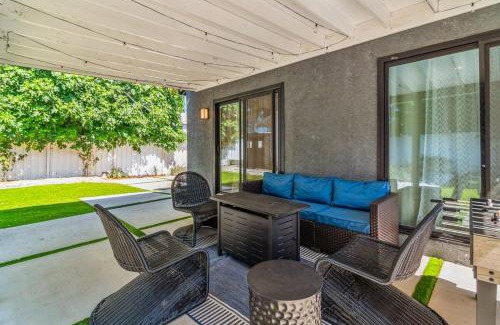 Encino House | Chic 3BR 2BA Home in Encino