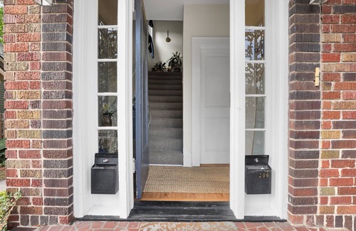Midtown Apartment | Chic and charming 2 bedroom upper unit in the heart of fabulous Savannah