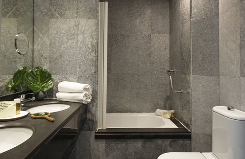 La Nova Esquerra de l'Eixample Hotel | Chic & Basic Velvet