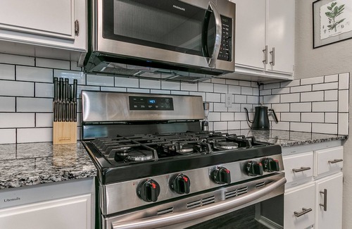 Norman House | Chic Chalet - Charming 3-bedroom house in Norman with AC, WiFi. Enjoy your stay