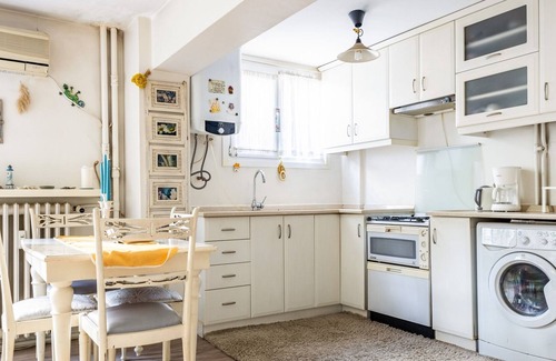 Moda Apartment | Chic Flat 5 min to Moda Coast in Kadikoy