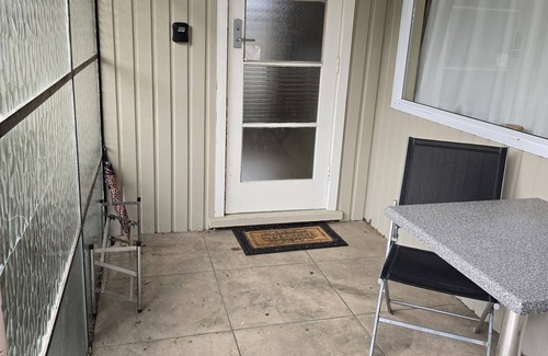 Bishopdale Apartment | Chic Private Studio Close to Airport, Bus & Shops - Breakfast included