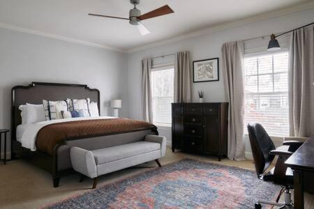 Hillsboro West End House | Chic Retreat Steps From Vanderbilt University