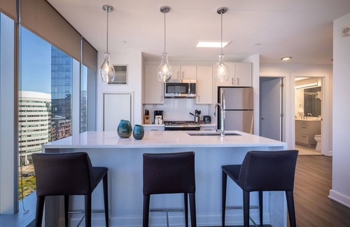 Downtown Apartment | Chic Stamford Apartment | Walk to Train & Entertainment