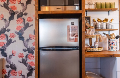 Alpine Apartment | Chic Tiny Home Close to Everything @ Casa Paloma
