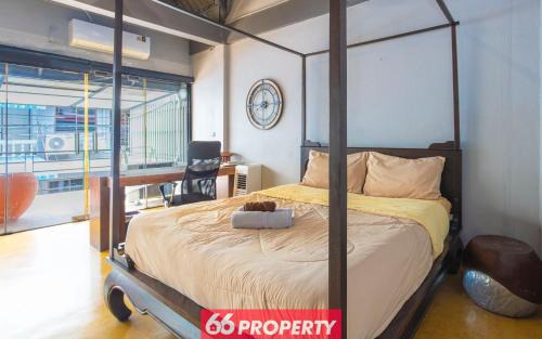 Old City House | Chic Townhouse in Old City