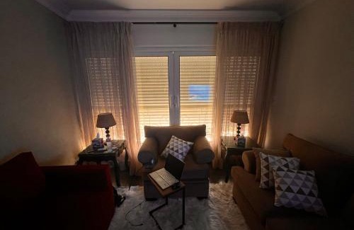 Al Duqqi Apartment | Chill out, An Atmosphere of Sophistication Awaits You