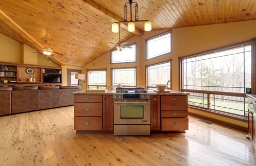 Sautee Nacoochee Ski Chalet | Chimney Mountain Chalet - Spacious Pet Friendly Chalet for the Whole Family