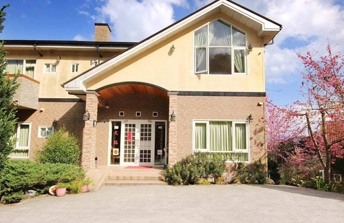 Ren'ai Bed & Breakfast | Chingjing New Paradise B&B