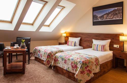 Jerzmanowice Hotel | Chochołowy Dwór