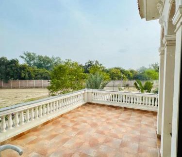 Lahore Apartment | Chohdary Villa 124 j ph 2