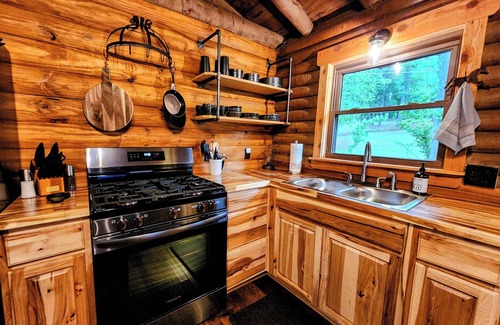 Mid America Cabin | Chris's Cozy Cabin