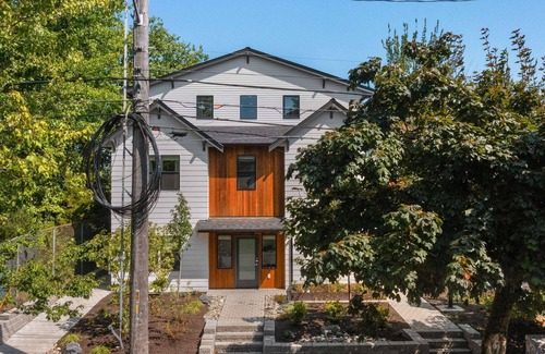 Minor House | Chris's Sweet Suite - 84 Walkscore!