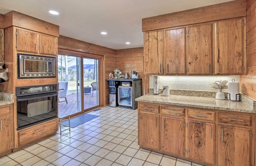 Christiansburg House | Christiansburg Home ~ 12 Mi to Virginia Tech!