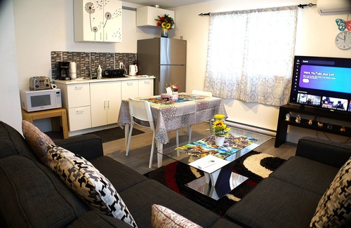 Halifax House | ChrisTon Exotic Suite