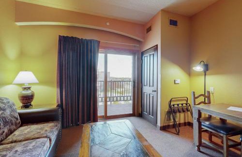 Wisconsin Dells Apartment | Chula Vista Resort Condo 2520 & 2522 Full Property