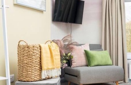 Horwich Apartment | Church Heights Summar