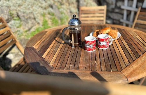 Buxton House | CHURCH VIEW, pet friendly, with open fire in Buxton