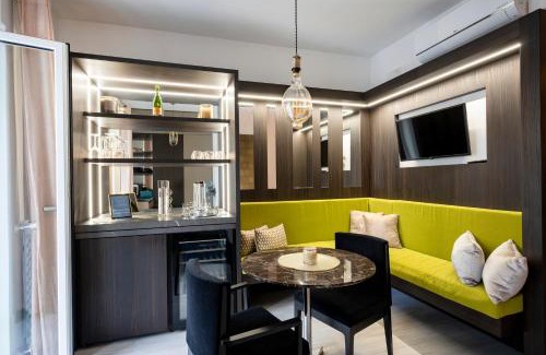 Polignano a Mare Apartment | Cielo | Suite con Bagno e Cucina Condivisa – Centrale