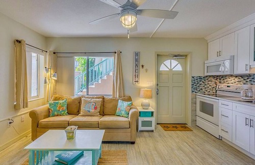 Bay Esplanade Apartment | Cinco Palms Clearwater Beach Florida