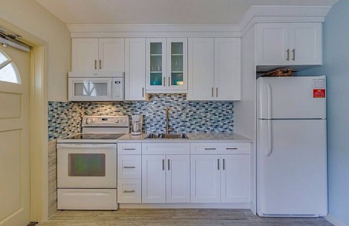 Bay Esplanade Apartment | Cinco Palms Clearwater Beach Florida