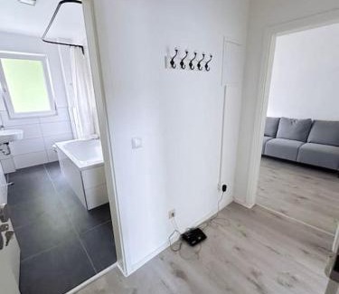 Frohnhausen Apartment | City Apartment with WIFI, Kitchen and 4K TV