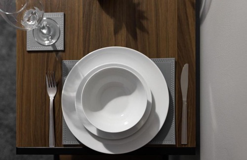 Middlesbrough Apartment | City Centre Studio 1 with Kitchenette, Free Wifi and Smart TV with Netflix by Yoko Property