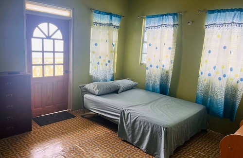 Roseau Bed & Breakfast | City View Accommodations