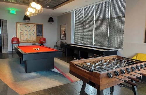 Downtown Baltimore Apartment | City view close to M&TRavens stadium hospital adult nightlife and kid activities