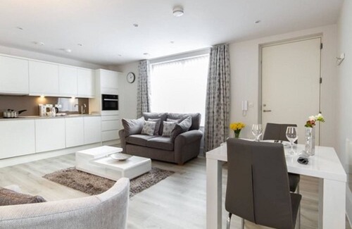 Cambridge City Centre Apartment | Citystay - Midsummer Mews