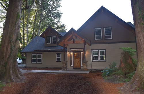Carver House | Clackamas River Front Oregon City