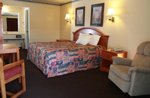 Claremore Hotel | Claremore Motor Inn