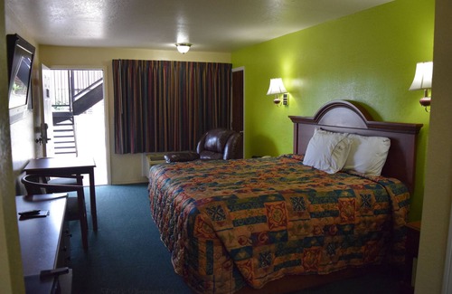 Claremore Hotel | Claremore Motor Inn