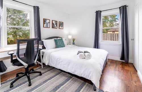 Argyle House | 🌱Clean 3 bdrm 🌱 1GBPS wifi 🌱 2 workstations