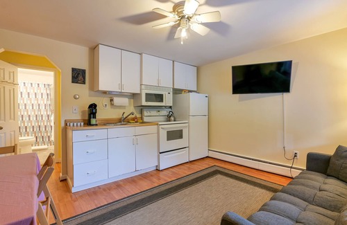 Ellsworth Apartment | Clean & Cozy 1BR Apt#4 w/Full Kitchen & Private Bath