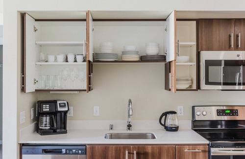 Newcastle Apartment | Clean Newcastle 2BR w/Gym, Pool, Pet Area & W/D, by Blueground