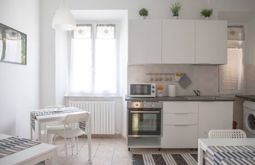 Ancona House | CLEO IRIS