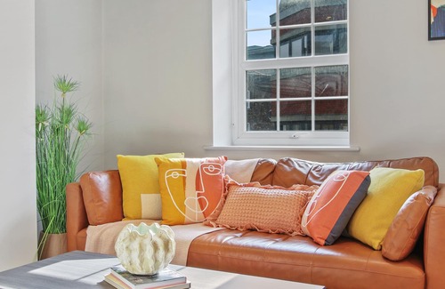 Fitzrovia Apartment | Cleveland Street by Aeria Apartments
