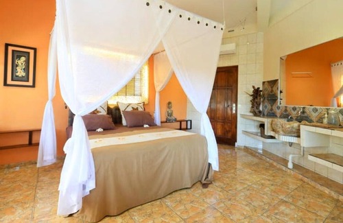 Subagan House | Cliff House on Bali is Unique, above the ocean, the sound of the waves – Unit 7