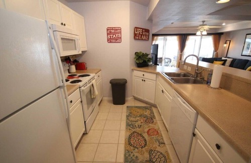 Lakeland Condo | Cliff Top View! Condo completely updated - decorat