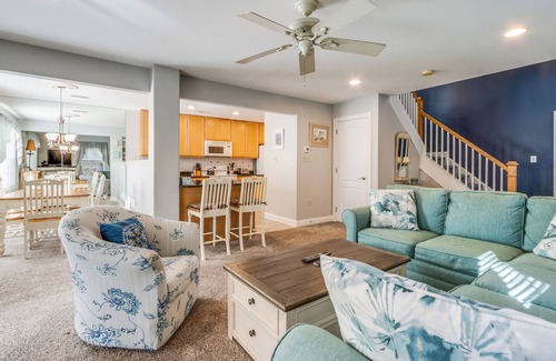 Keys Of Marsh Harbor House | Close to Beach, Shopping & Jungle Jim! Community Pool & Tennis! 2 Primary Suites!