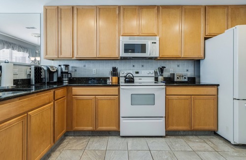 Keys Of Marsh Harbor House | Close to Beach, Shopping & Jungle Jim! Community Pool & Tennis! 2 Primary Suites!