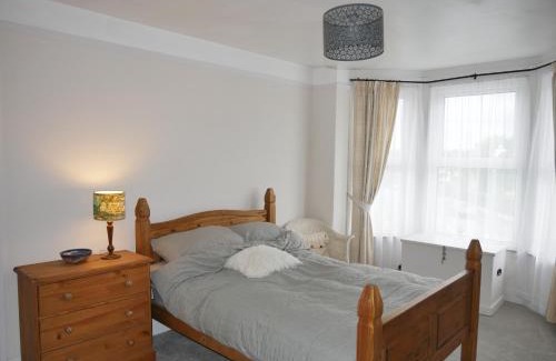 Broadstairs House | Close to beaches and town, off street parking