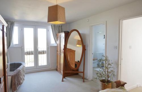 Broadstairs House | Close to beaches and town, off street parking