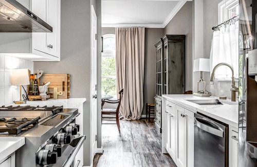 Nashville House | Close to downtown, 3 mi to airport, Veteran owned and managed.