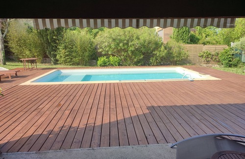Parignargues Villa | Close to Nimes, the calm of a village in a beautiful villa with swimming pool.