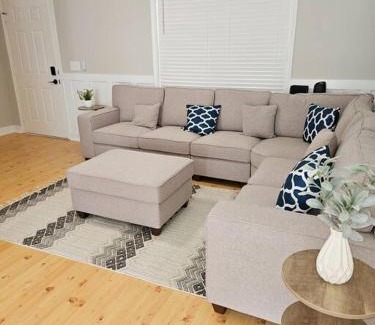 Wilmington House | Close to the beach and attractions! Perfect for families or traveling nurses!