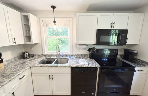 Wakefield-Peacedale House | Close to URI and quaint downtown Wakefield. Fall dates just added.